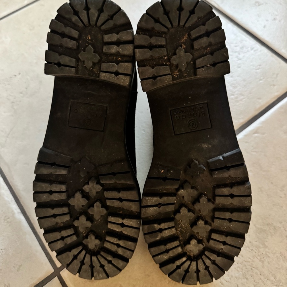 Waterproof Blondo Black Suede Ankle Booties with Tan Sole - Picture 8 of 12